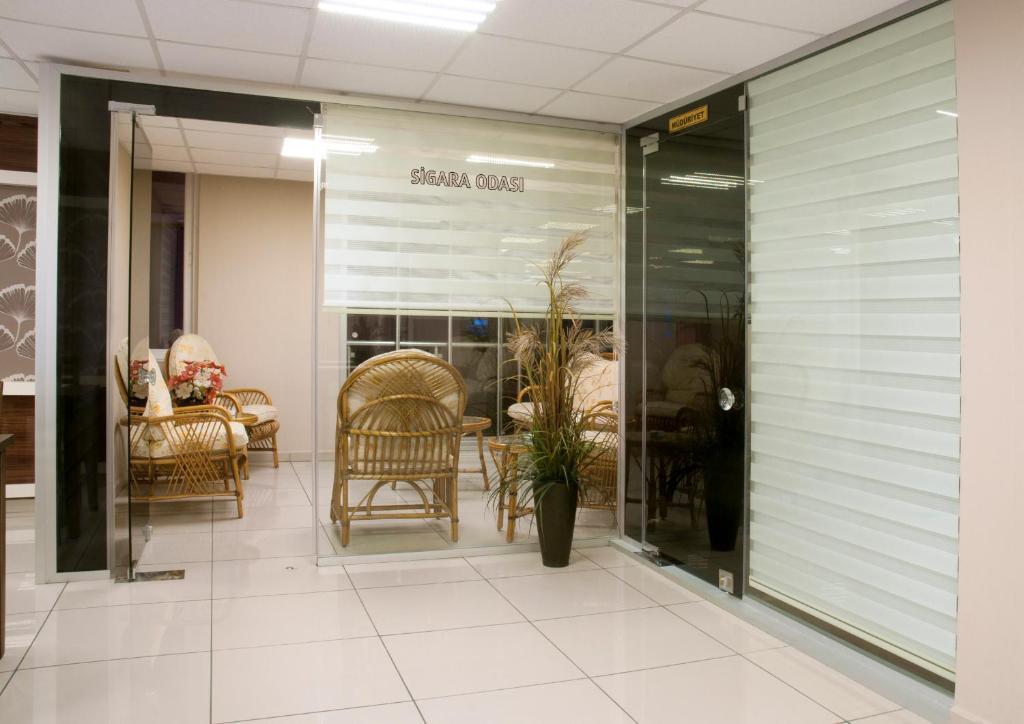 Egemen Hotel Mersin  Bagian luar foto